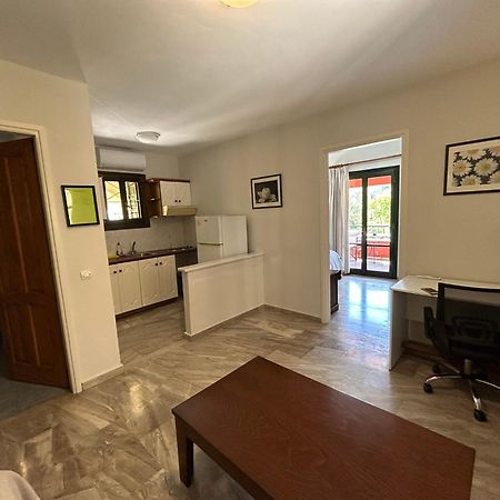 Magda Hotel Apartments Epidaurus ภายนอก รูปภาพ